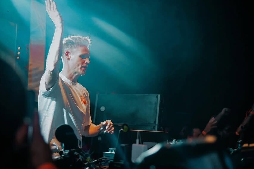 Joris Voorn en cabina, ONE Festival 2024